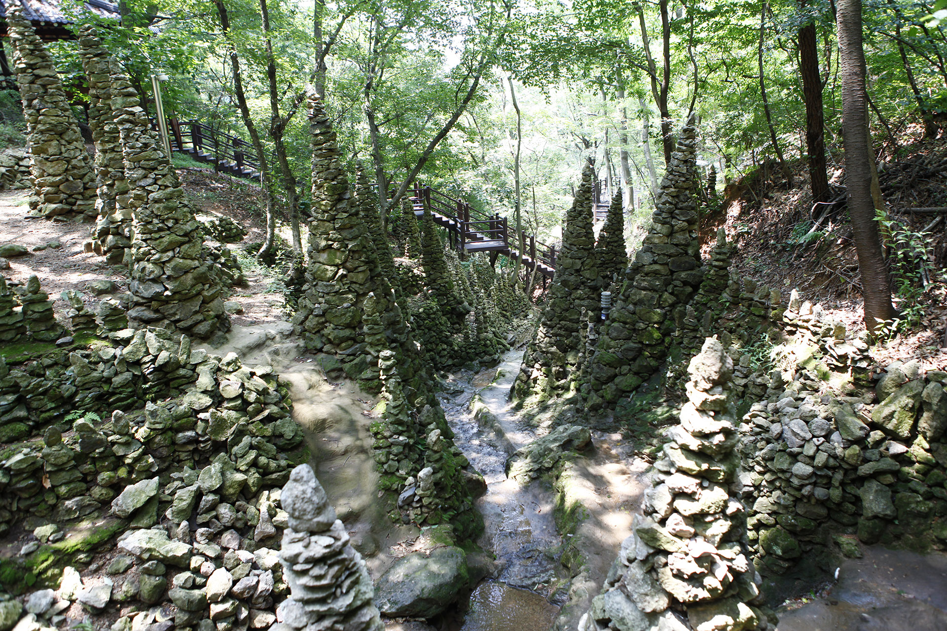 팔용산 돌탑